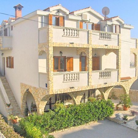 Apartments Villa Estella Srima Eksteriør billede