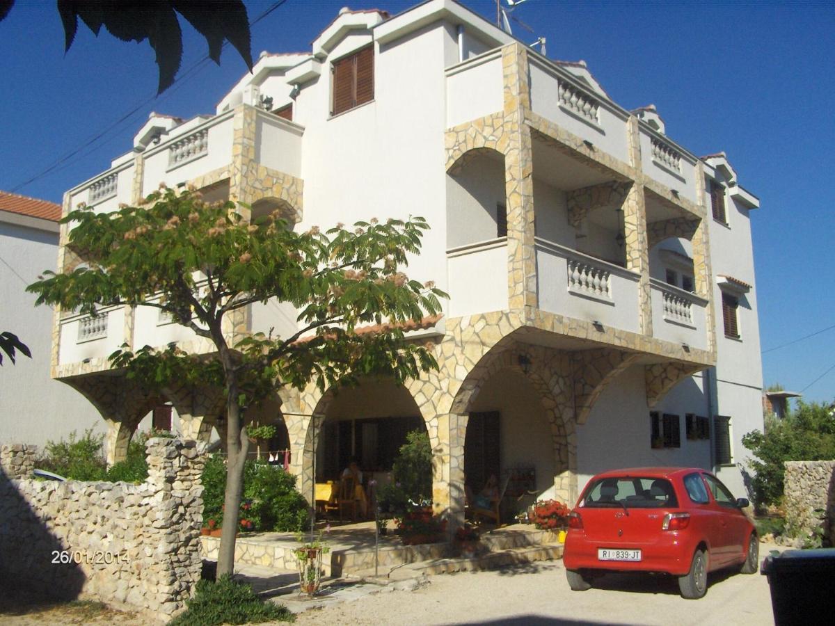 Apartments Villa Estella Srima Eksteriør billede